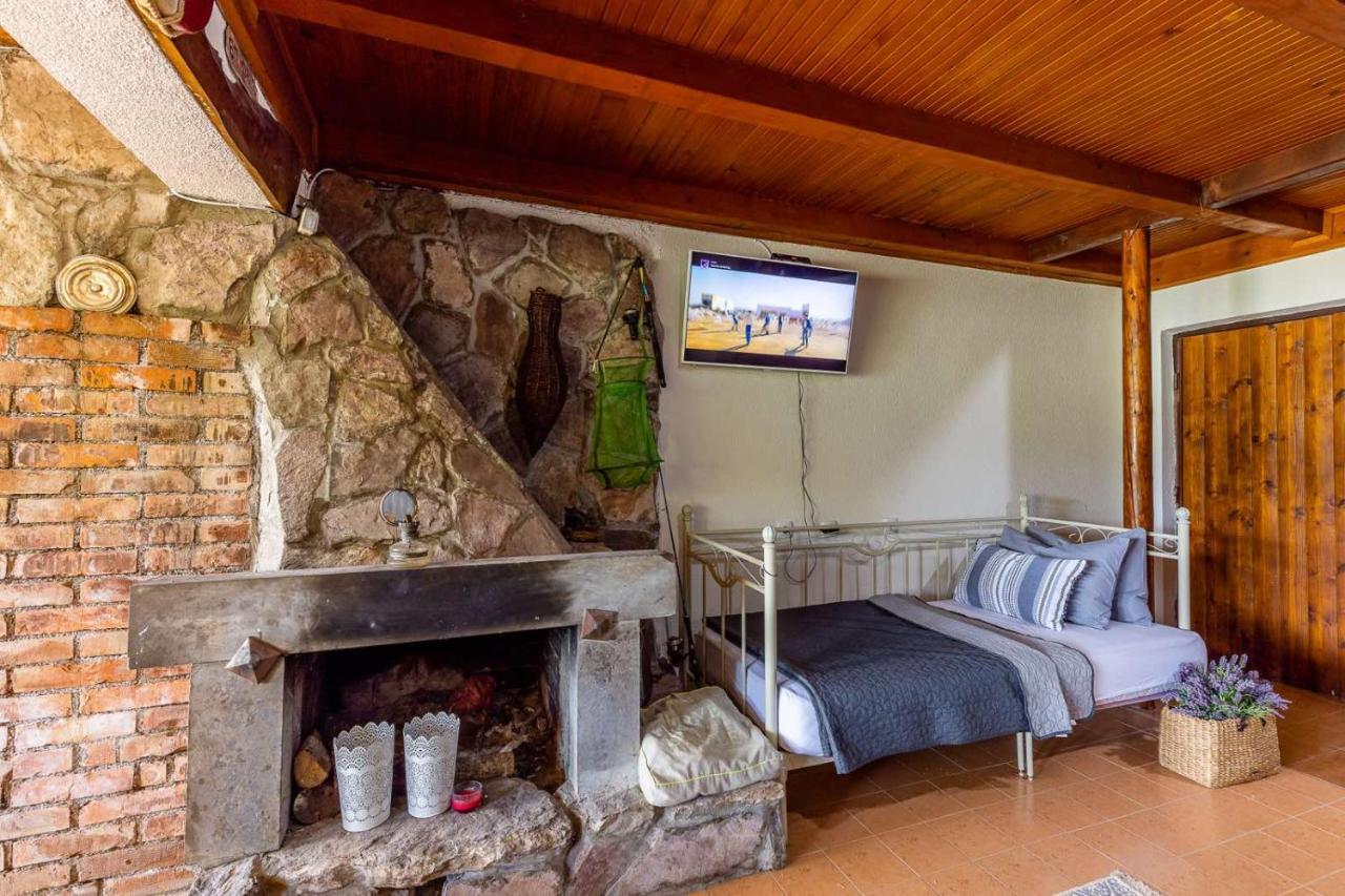 Lake House Buric Vranjina Экстерьер фото