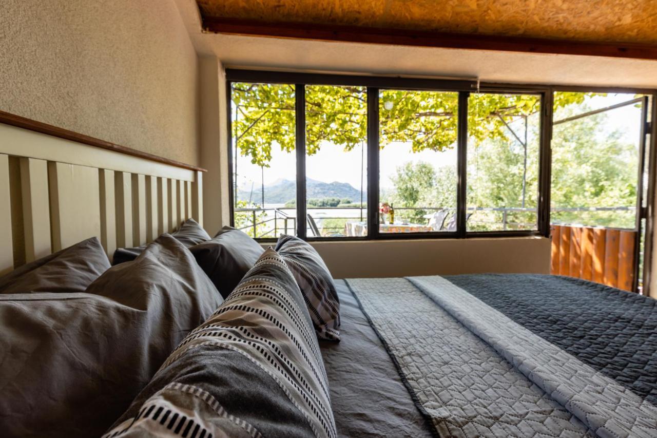 Lake House Buric Vranjina Экстерьер фото